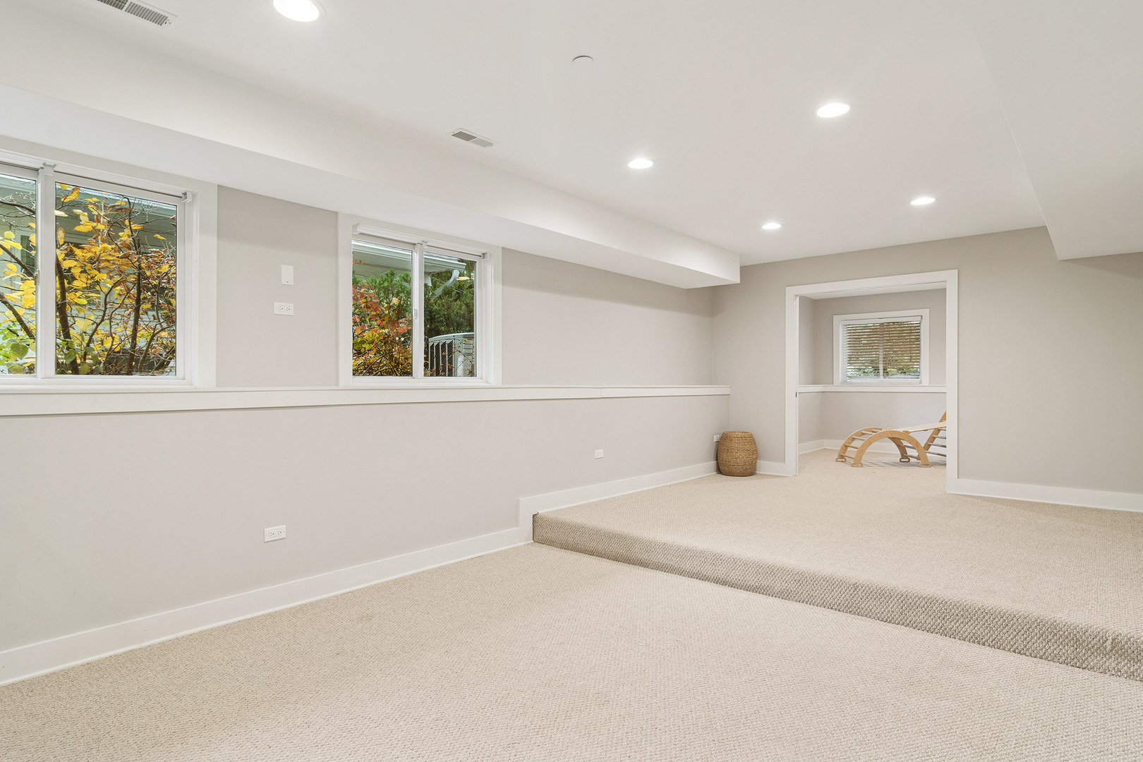 721 Meadow Lane, Libertyville, IL 60048