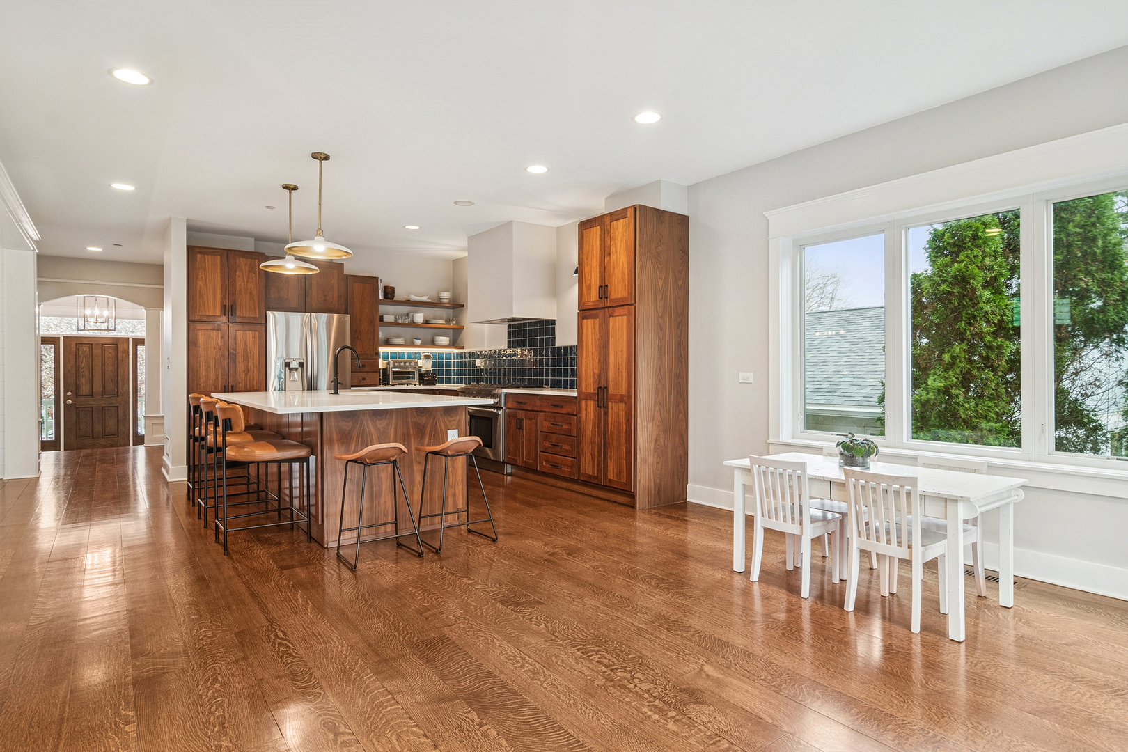 721 Meadow Lane, Libertyville, IL 60048