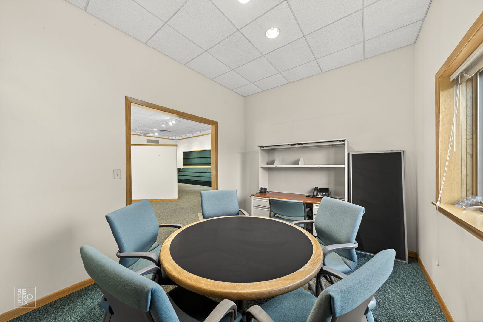 1900 W Peterson Avenue, Chicago, IL 60660