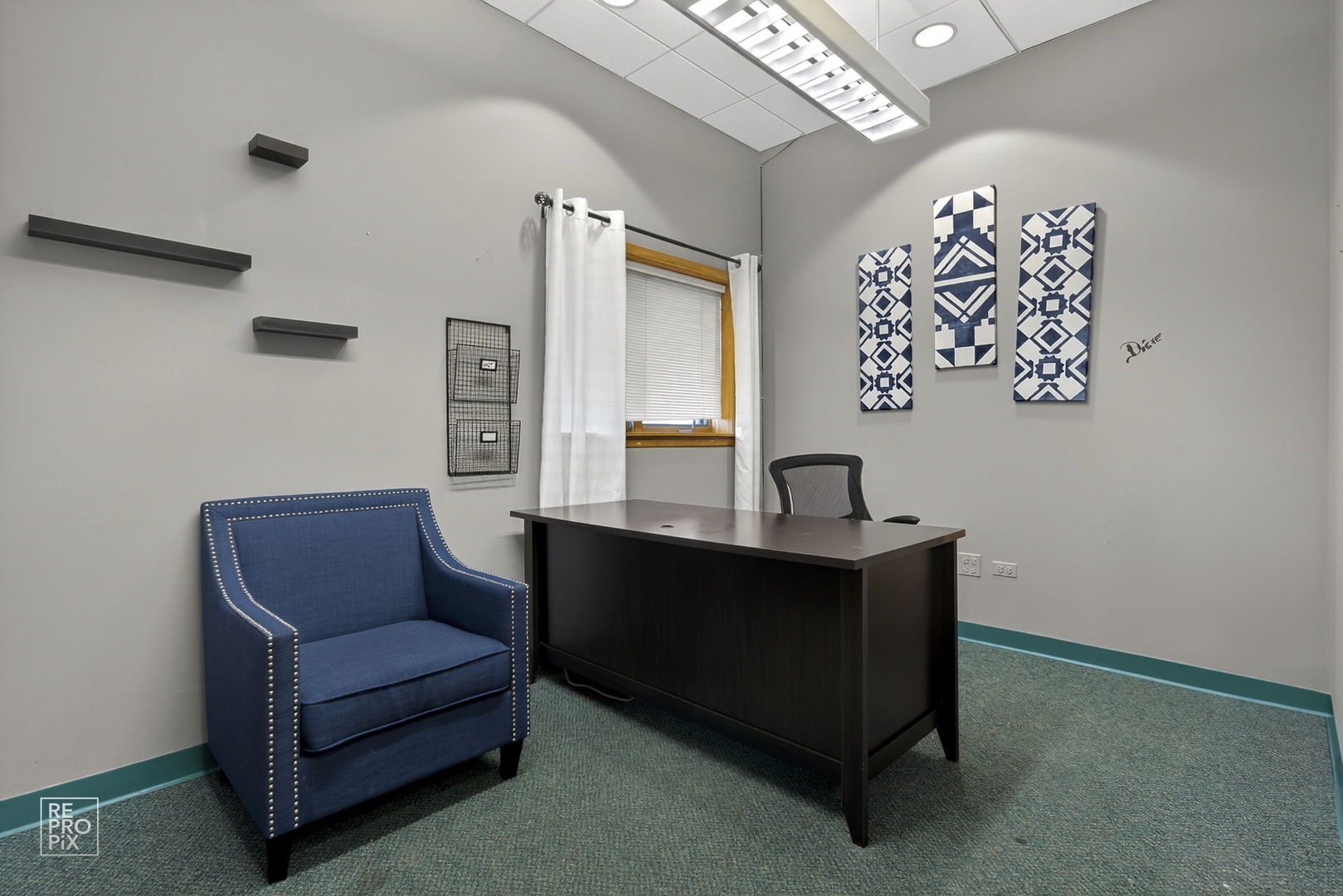 1900 W Peterson Avenue, Chicago, IL 60660