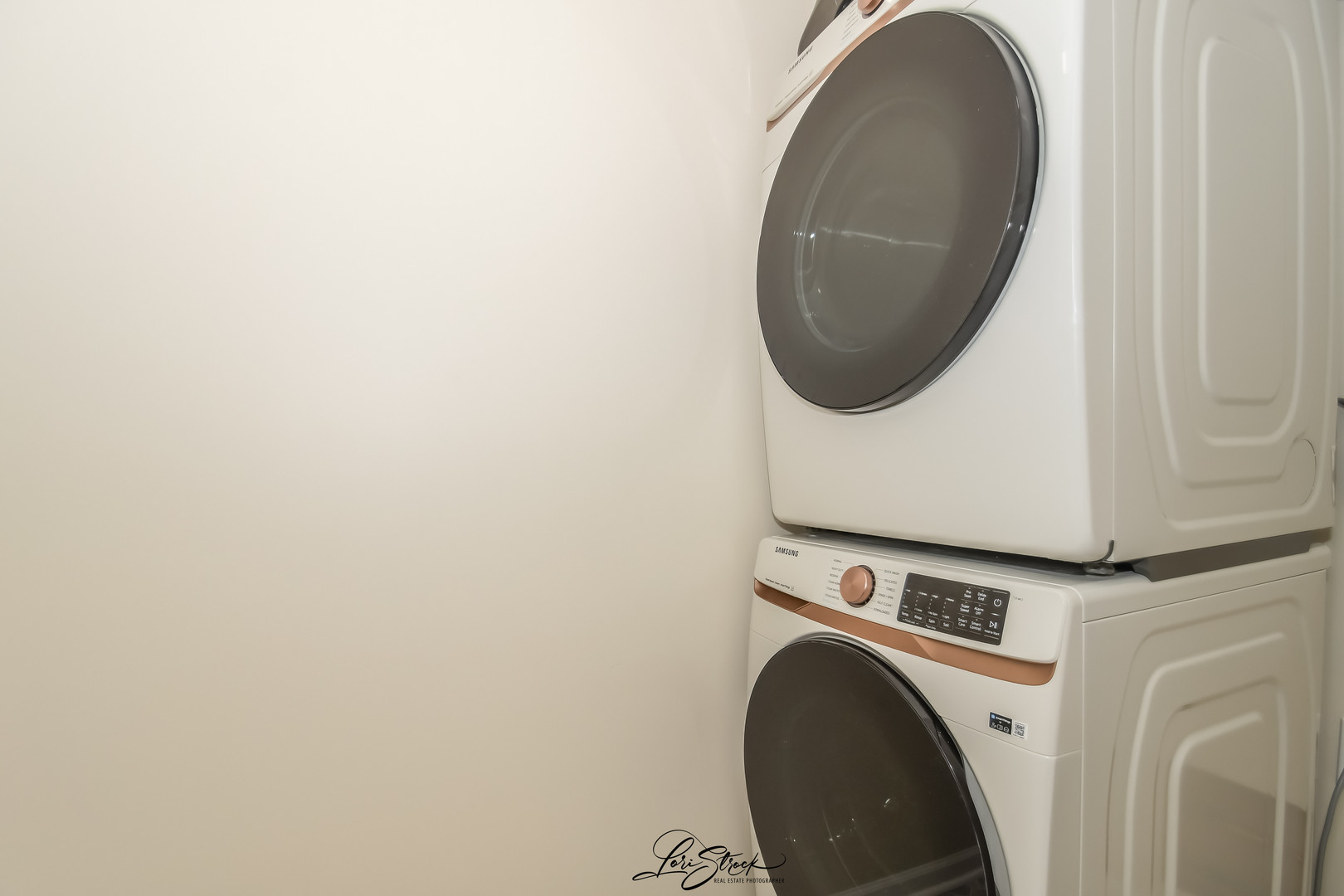 55 OAK CREEK Drive, Yorkville, IL 60560