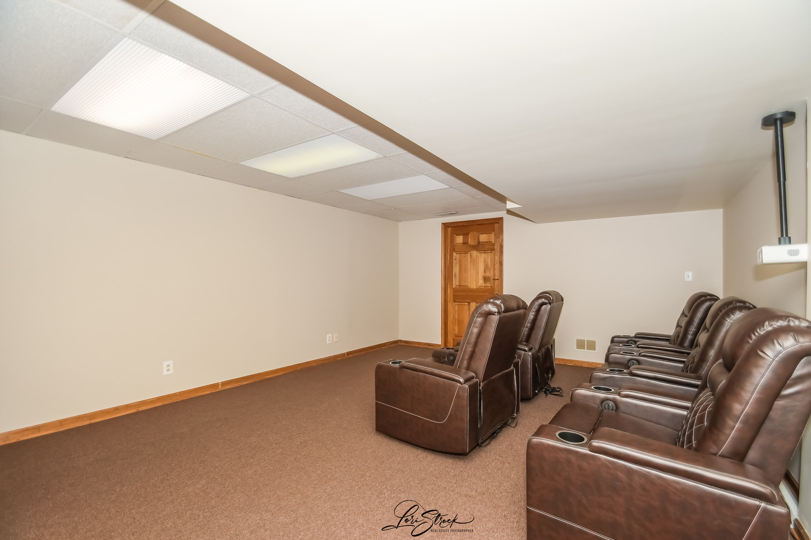 55 OAK CREEK Drive, Yorkville, IL 60560