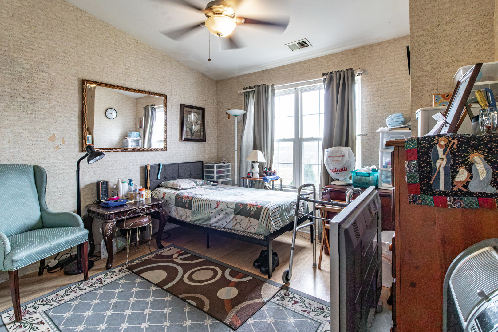 163 HOLIDAY Lane, Hainesville, IL 60073