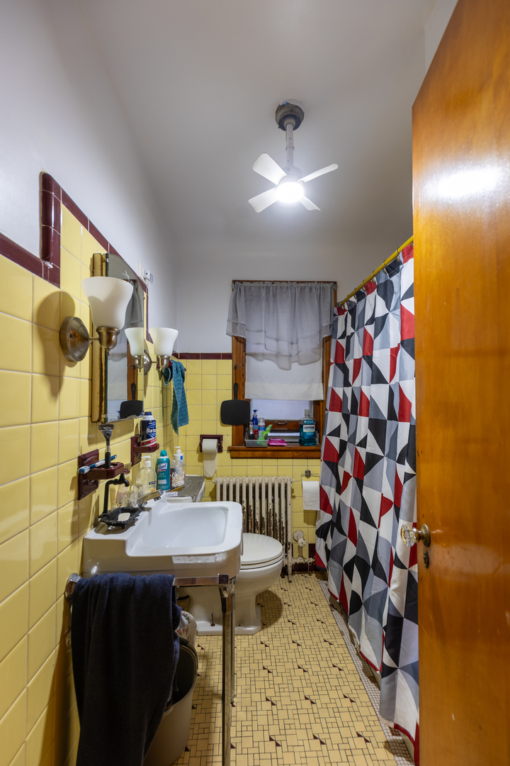 1626 S Home Avenue, Berwyn, IL 60402