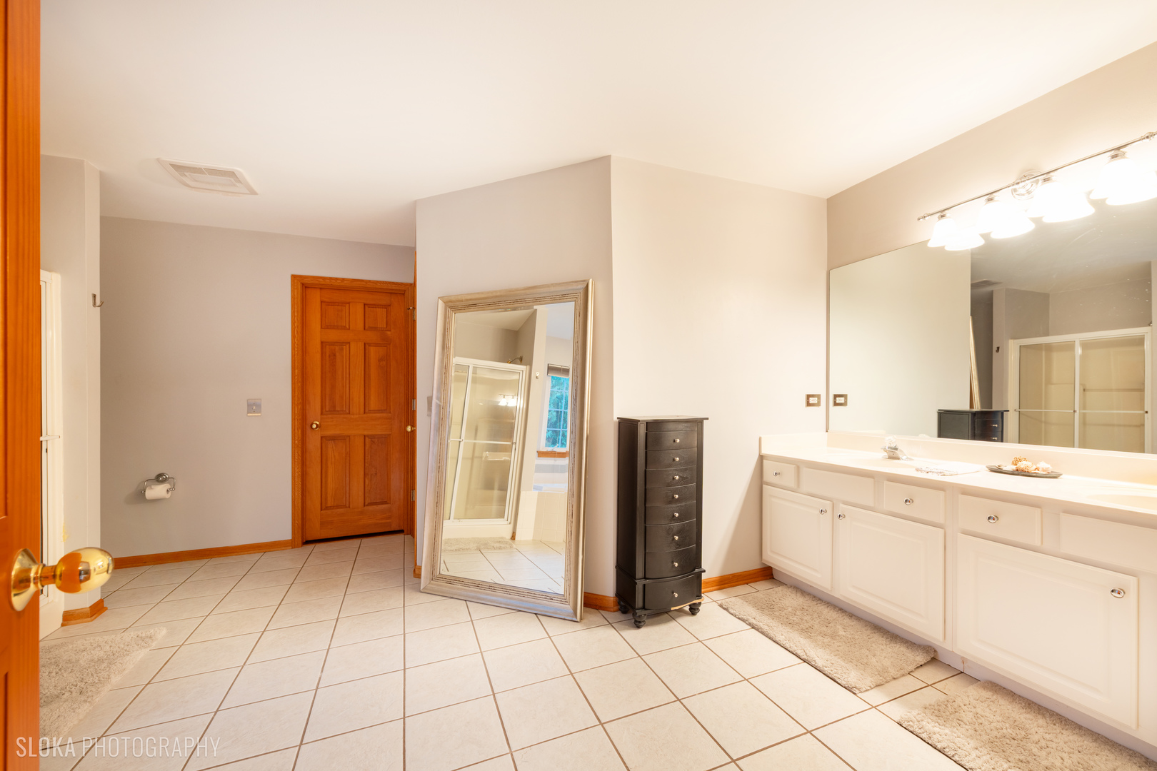 1123 Village Road, Crystal Lake, IL 60014