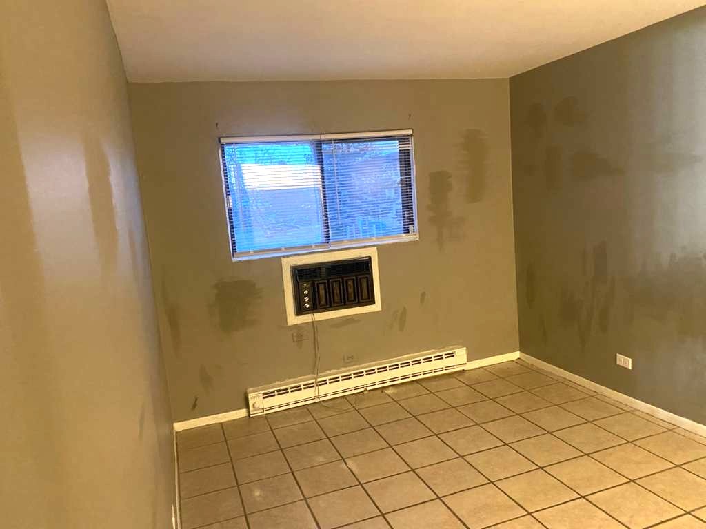 4056 Bonhill Drive #2C, Arlington Heights, IL 60004