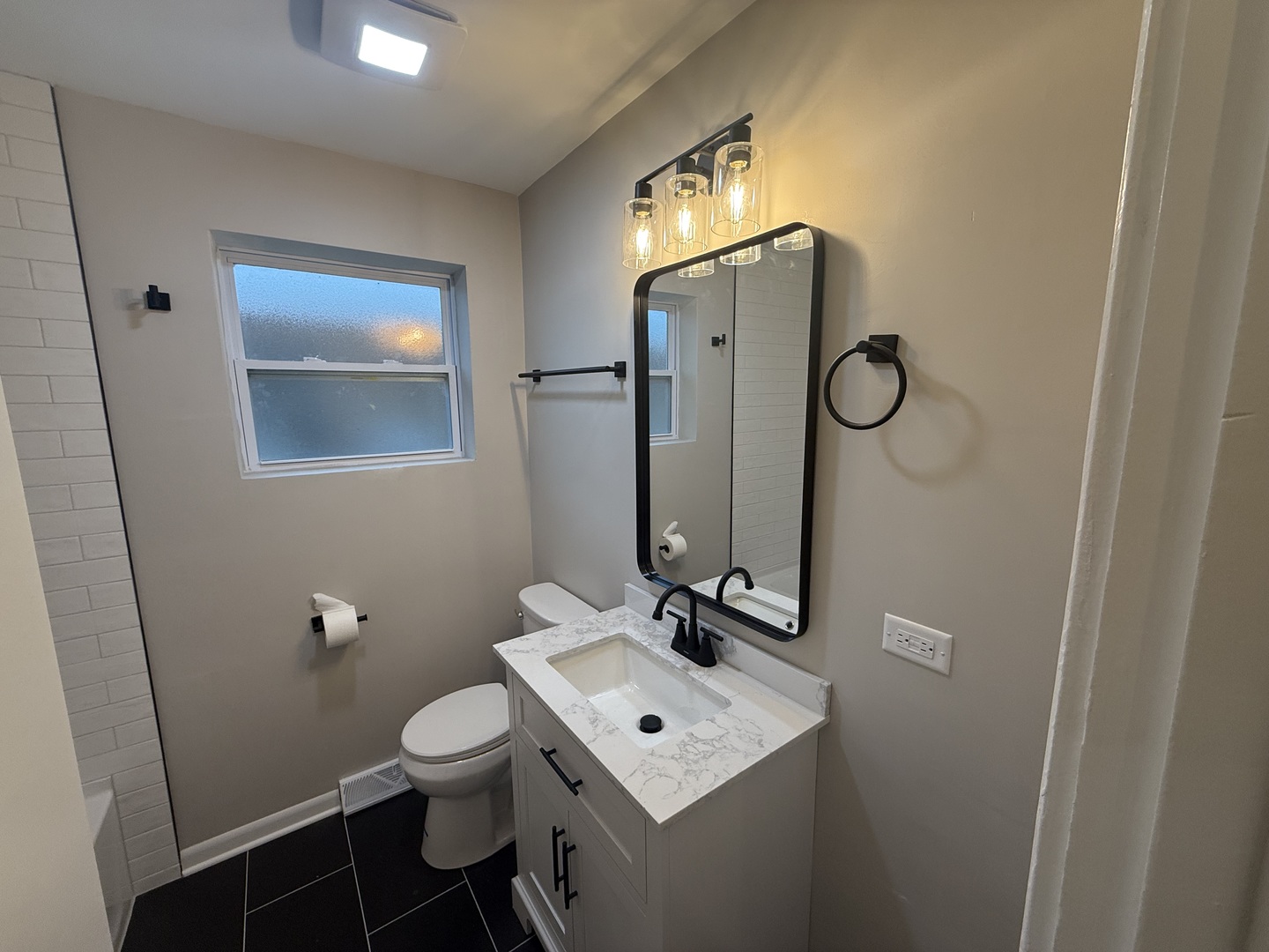 494 Buffalo Avenue, Calumet City, IL 60409