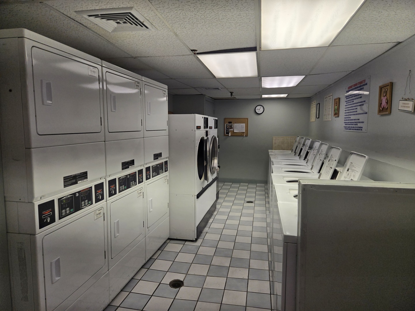 220 S Roselle Road #224, Schaumburg, IL 60193