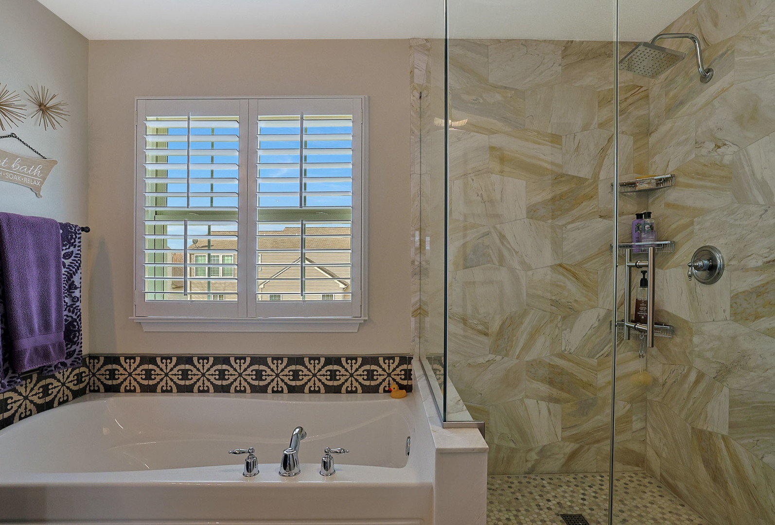 3121 Drury Lane, Carpentersville, IL 60110