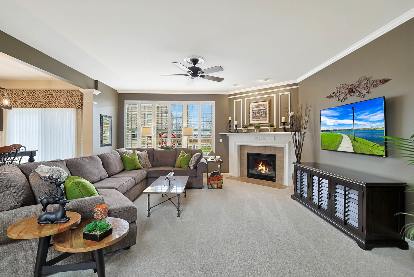 3121 Drury Lane, Carpentersville, IL 60110