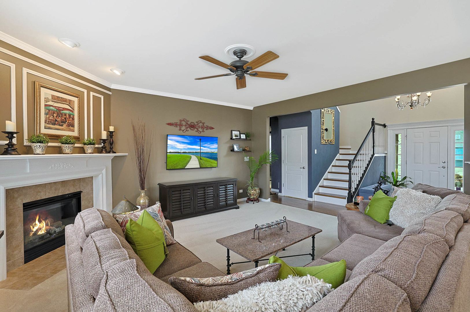 3121 Drury Lane, Carpentersville, IL 60110