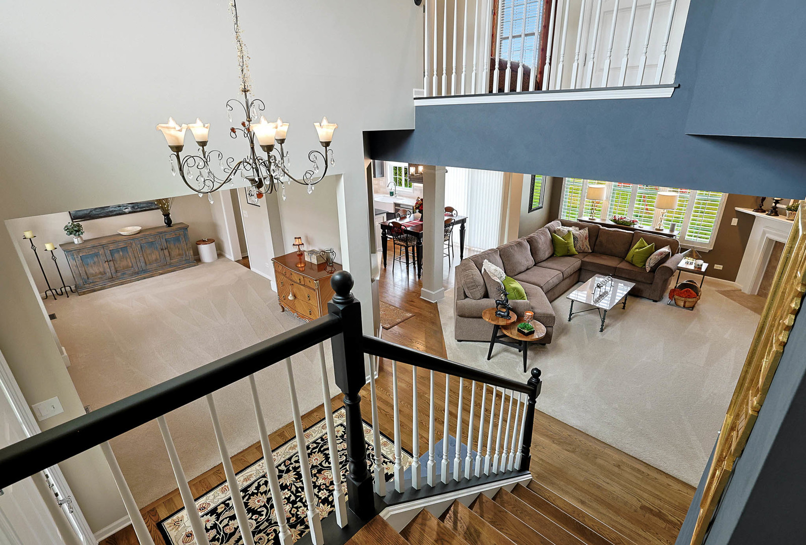 3121 Drury Lane, Carpentersville, IL 60110