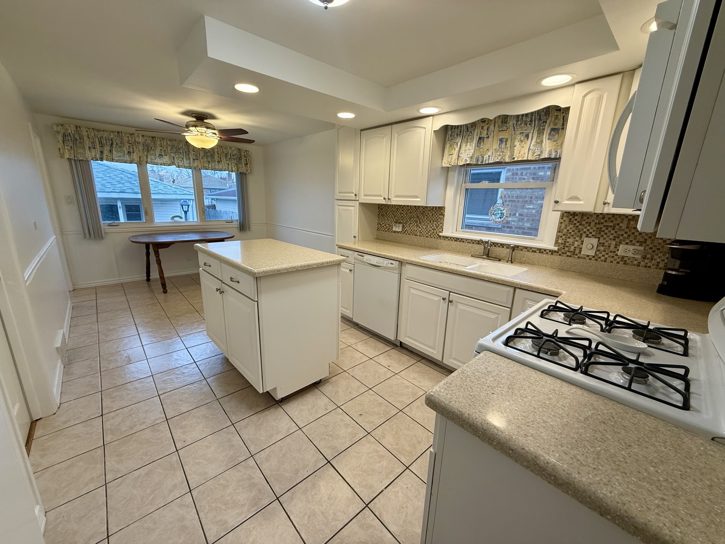 8444 S Kostner Avenue, Chicago, IL 60652