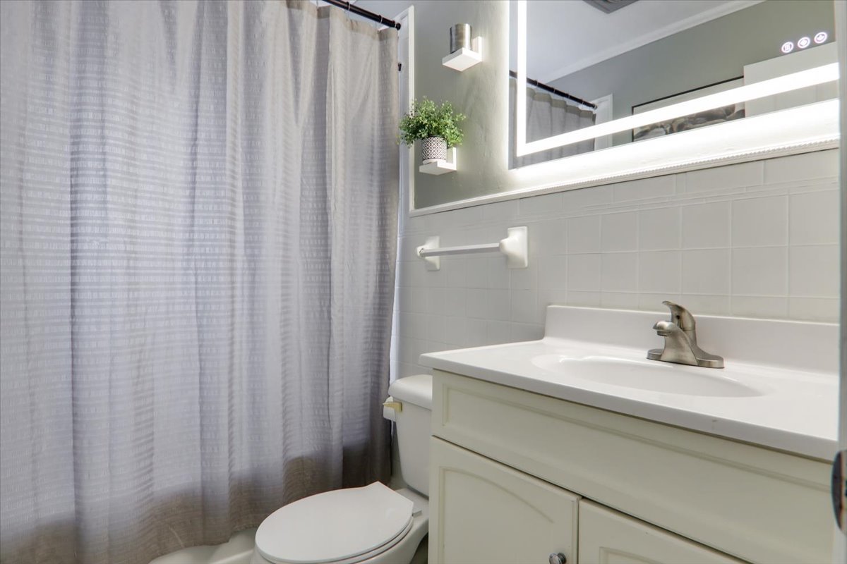 1812 Shady Crest Street, Decatur, IL 62521