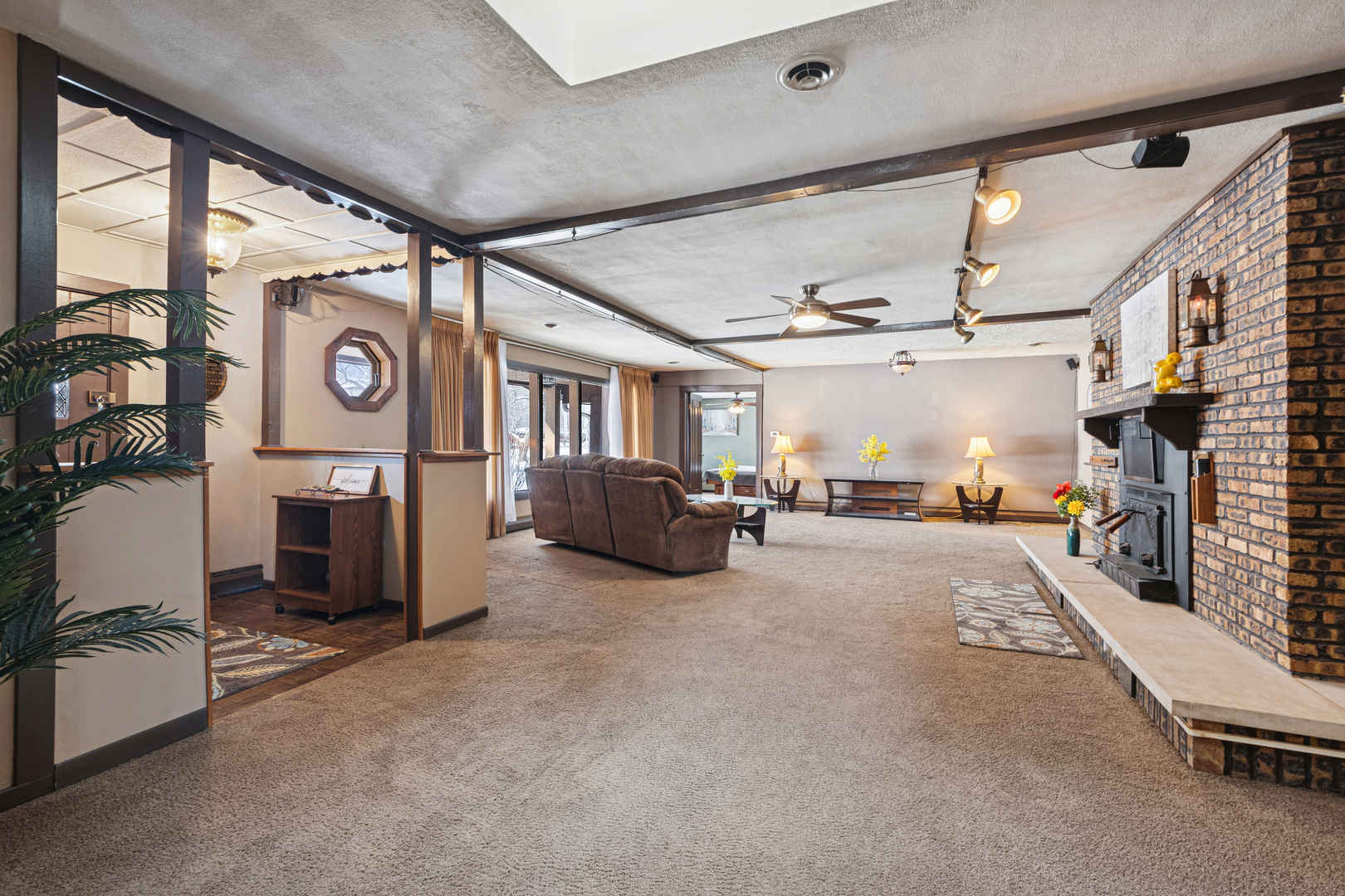 10705 Lane Street, Crown Point, IN 46307