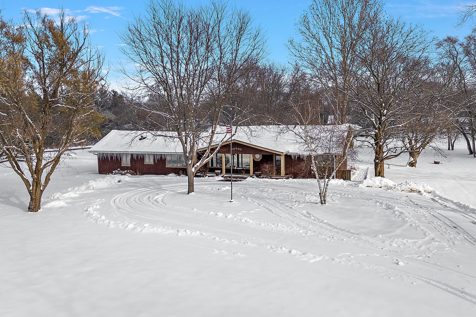 10705 Lane Street, Crown Point, IN 46307