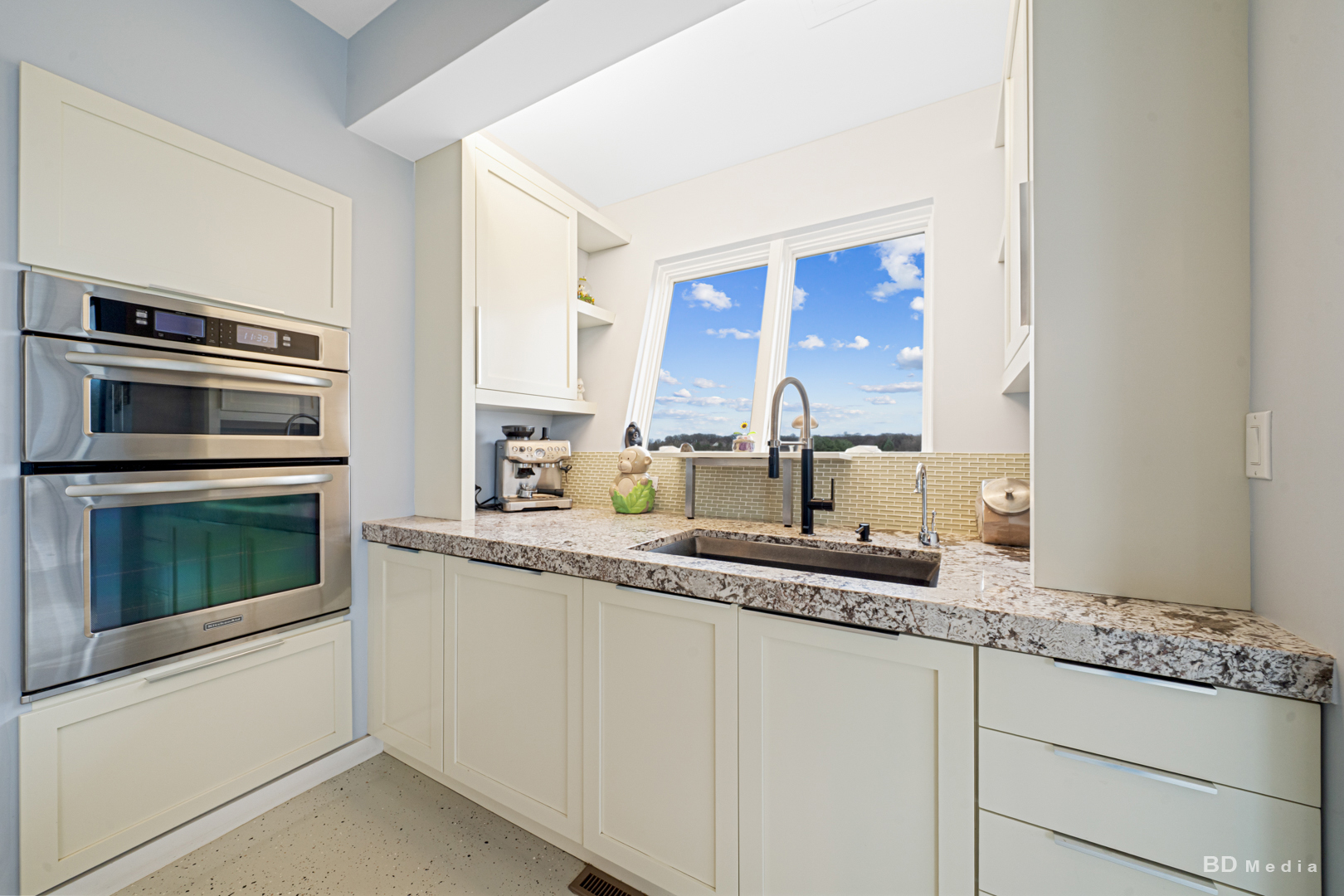 28525 S Yates Avenue, Beecher, IL 60401