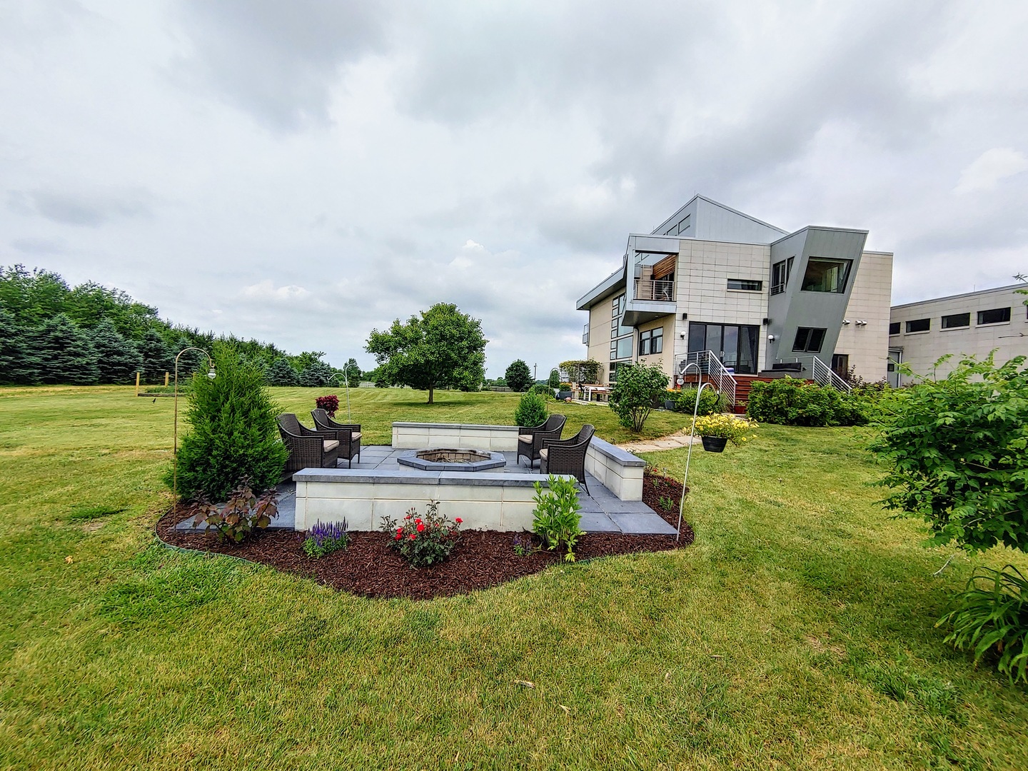 28525 S Yates Avenue, Beecher, IL 60401