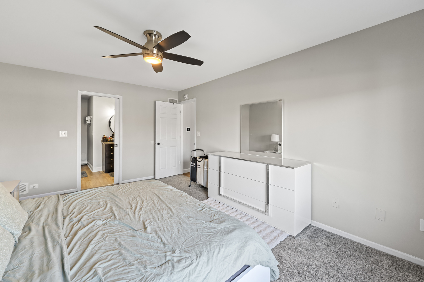 8918 Clearview Drive, Orland Park, IL 60462