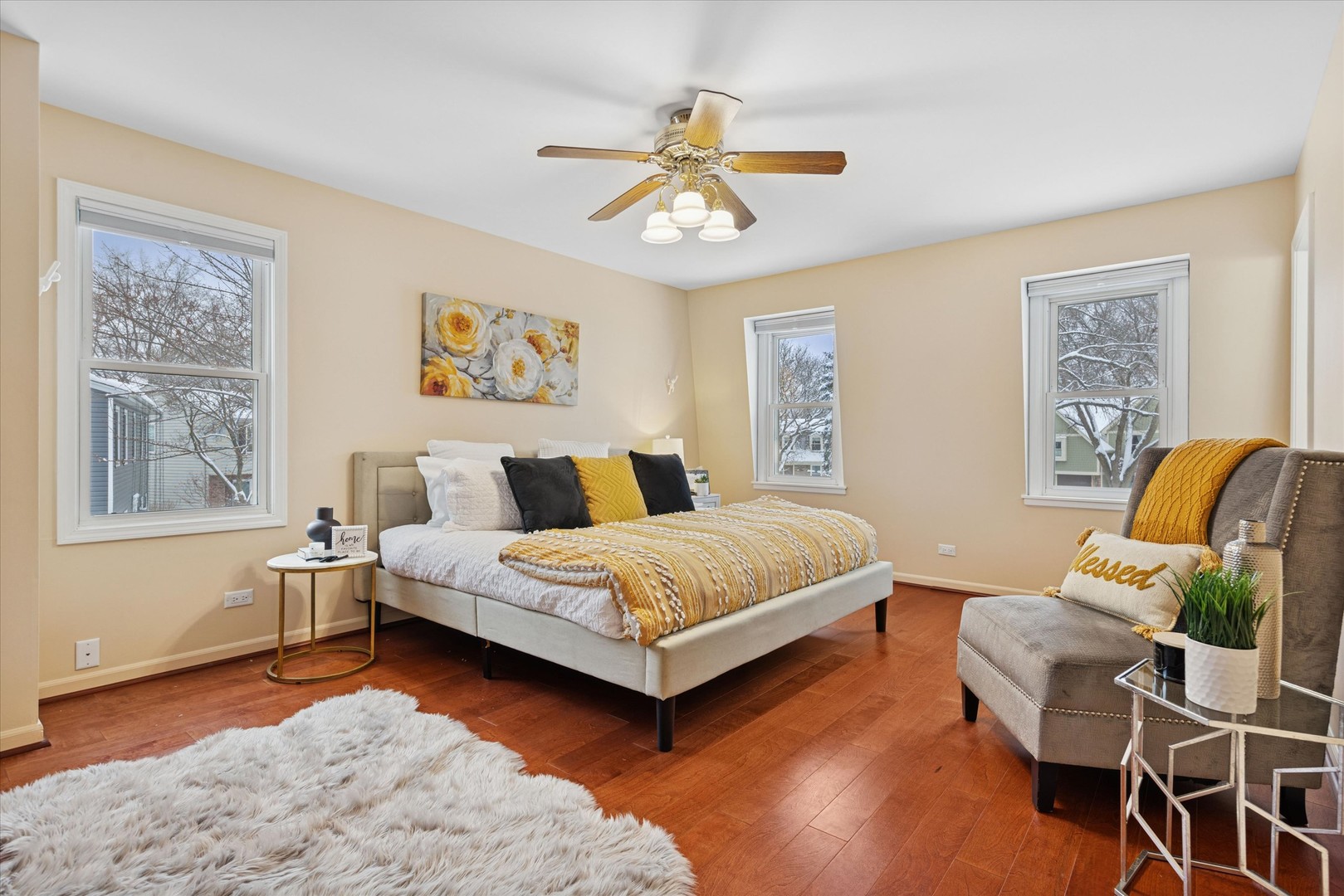 312 Leeds Court, Naperville, IL 60565