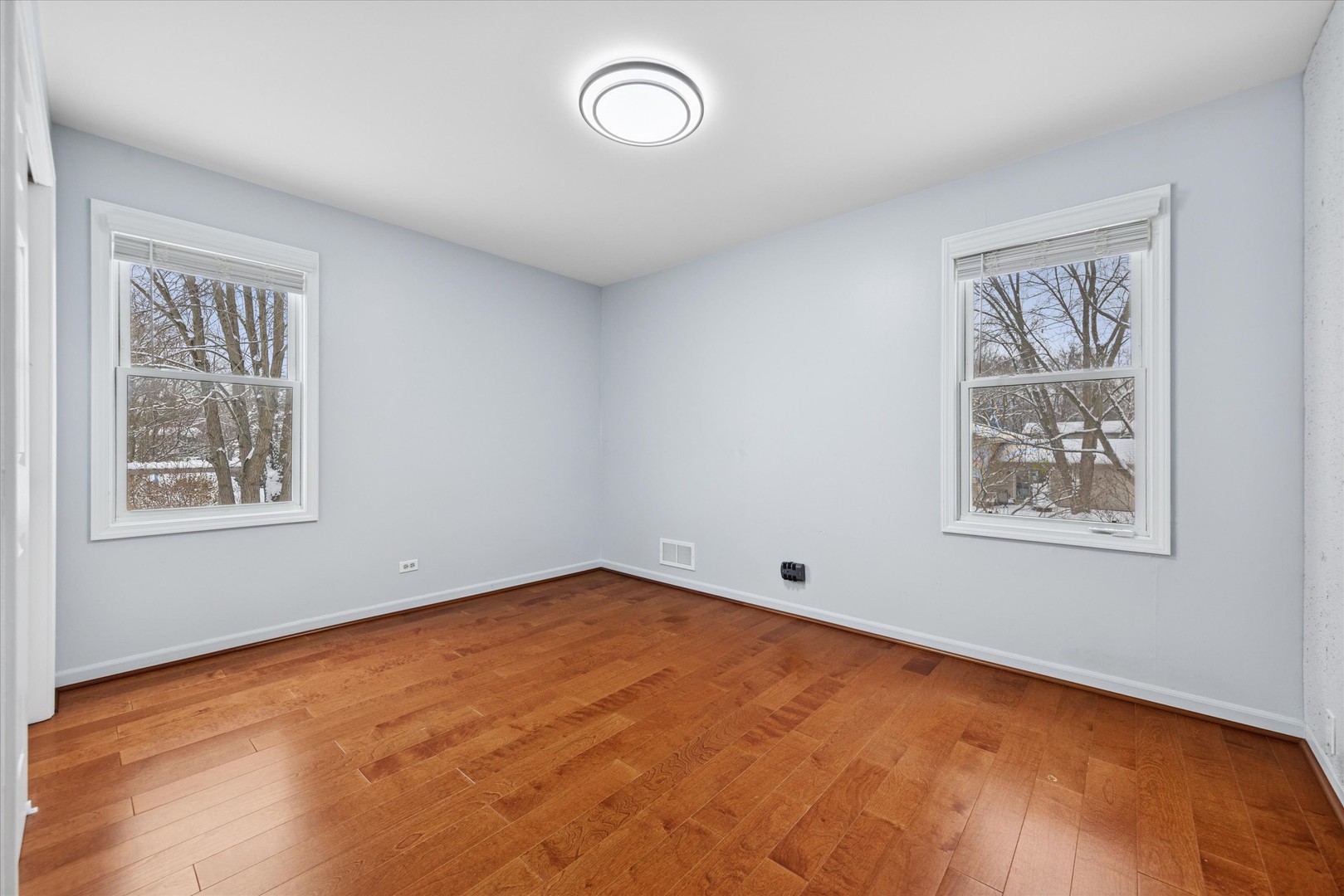 312 Leeds Court, Naperville, IL 60565