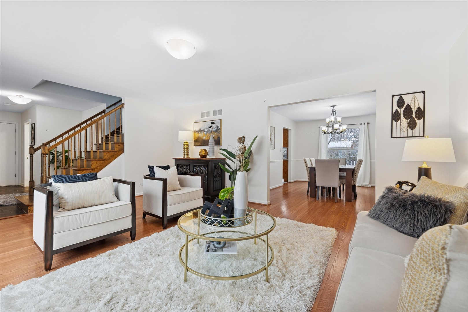 312 Leeds Court, Naperville, IL 60565