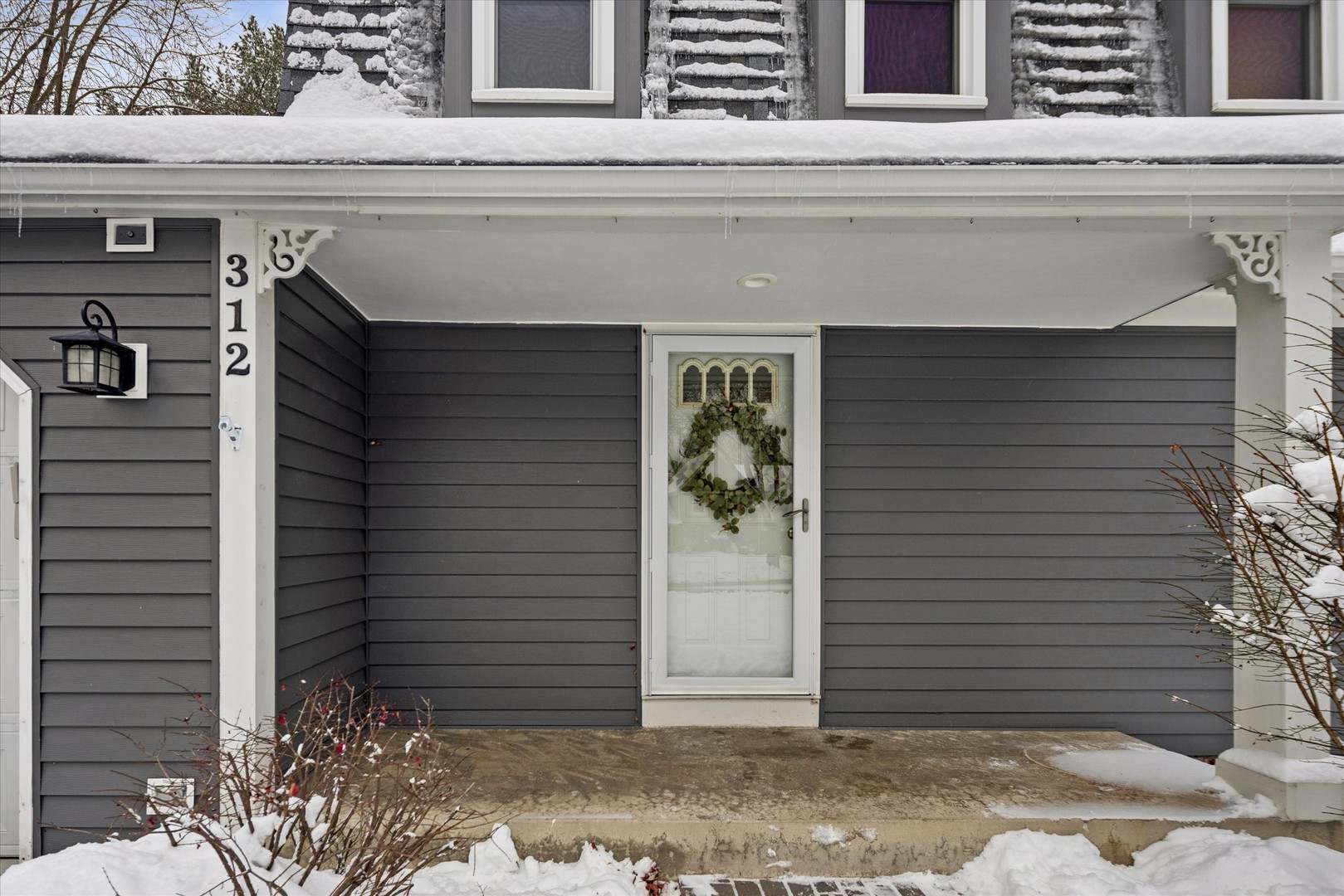 312 Leeds Court, Naperville, IL 60565