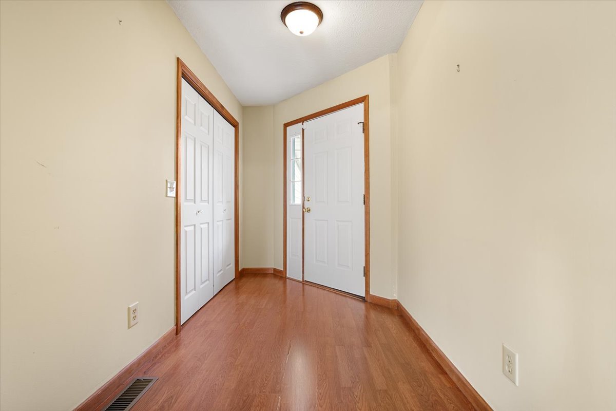 2716 Westbrook Drive, Bloomington, IL 61705