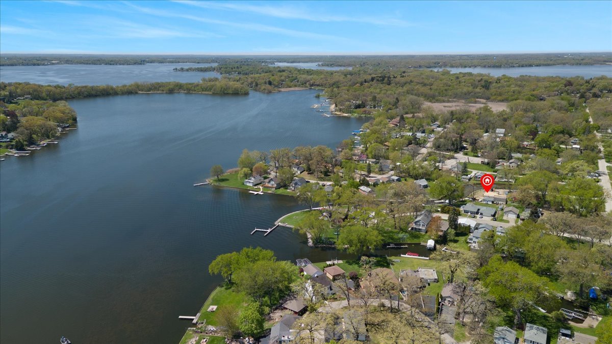 39457 N Forest Avenue, Antioch, IL 60002