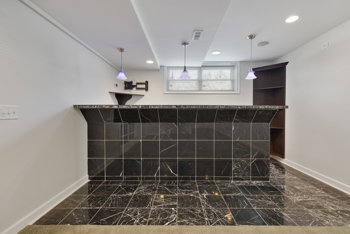 399 Fulton Street, South Elgin, IL 60177