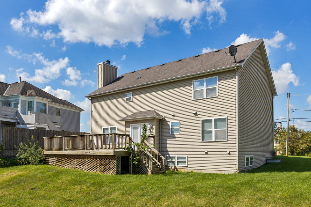 399 Fulton Street, South Elgin, IL 60177