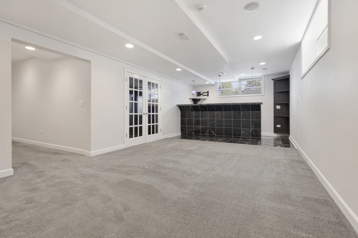 399 Fulton Street, South Elgin, IL 60177