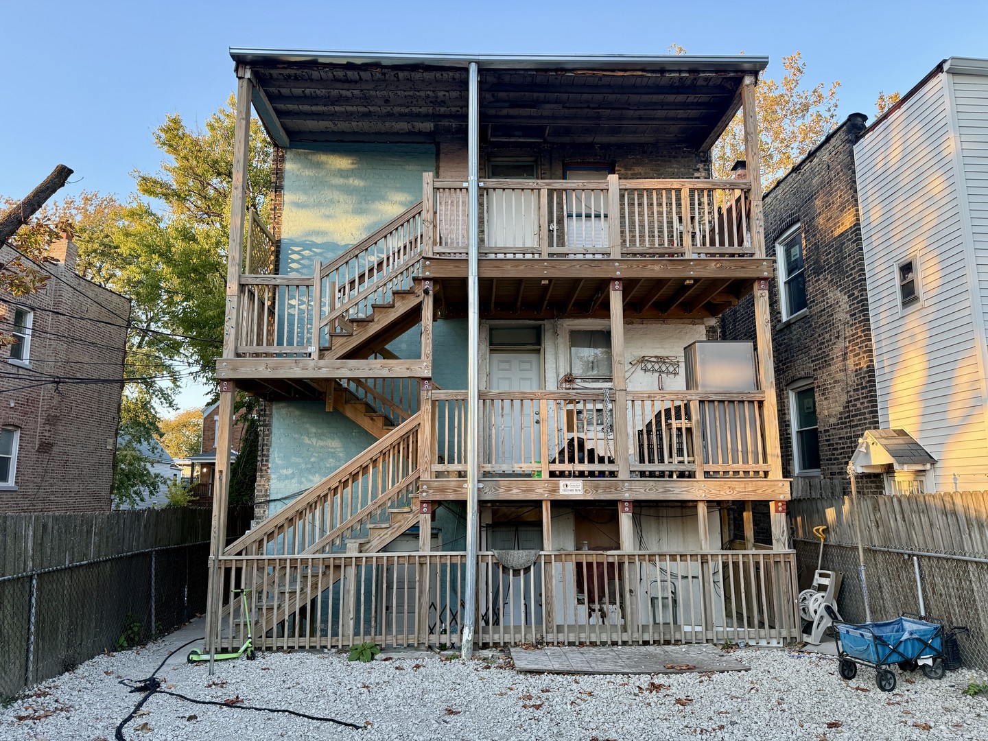 4425 W Cortez Street, Chicago, IL 60651