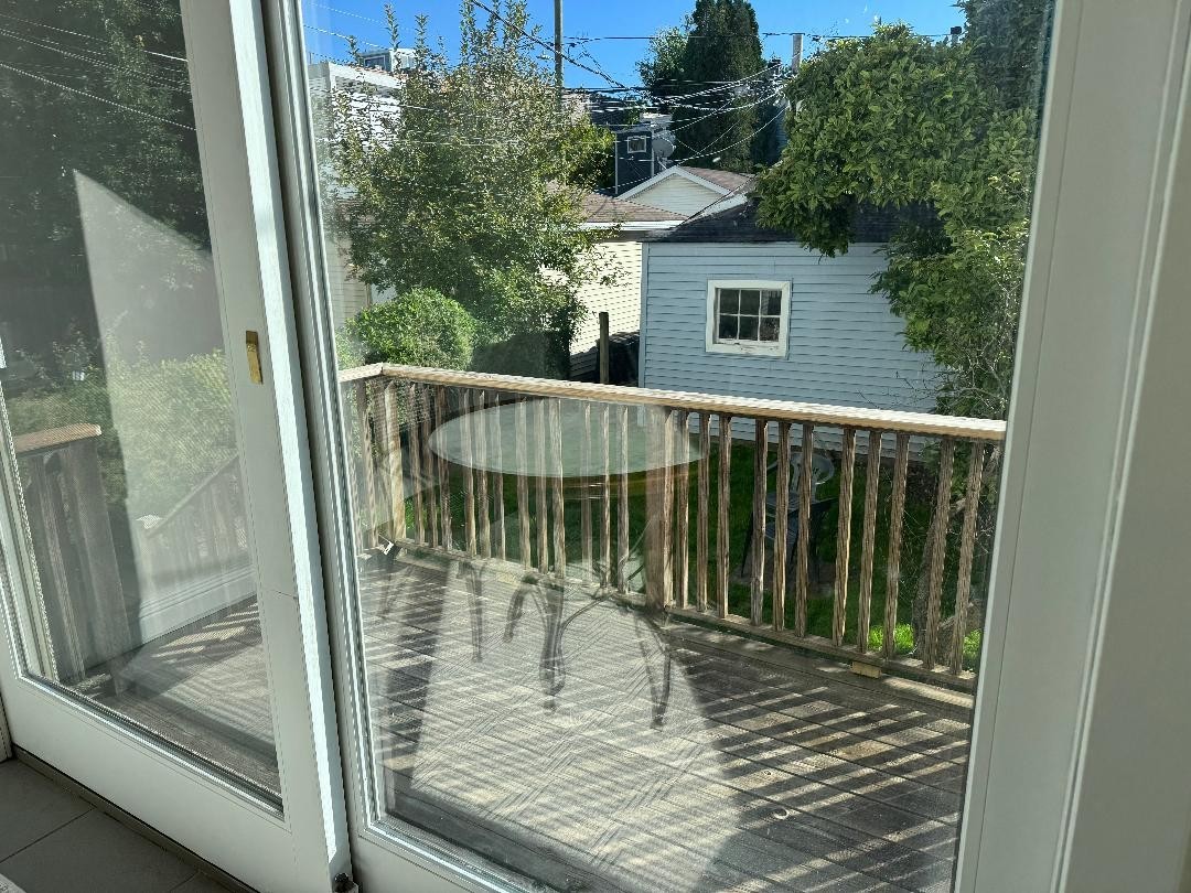 1831 W Nelson Street #1, Chicago, IL 60657