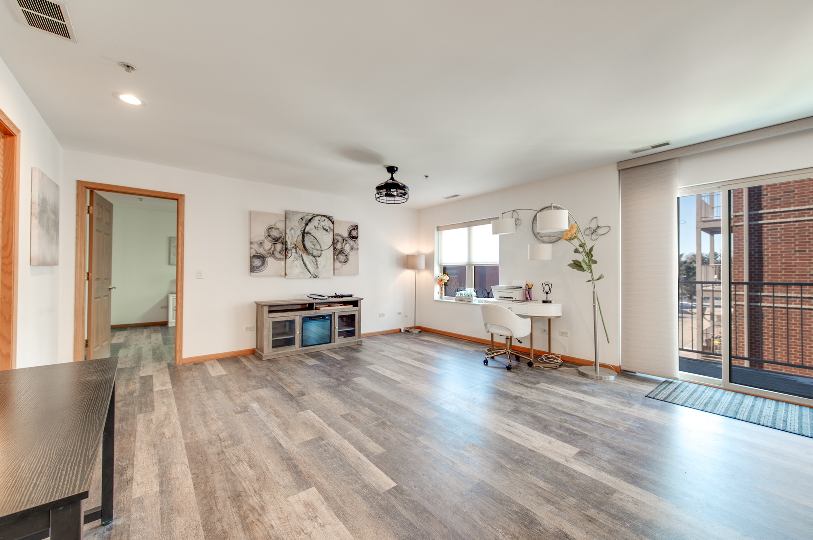 100 N Bokelman Street #329, Roselle, IL 60172