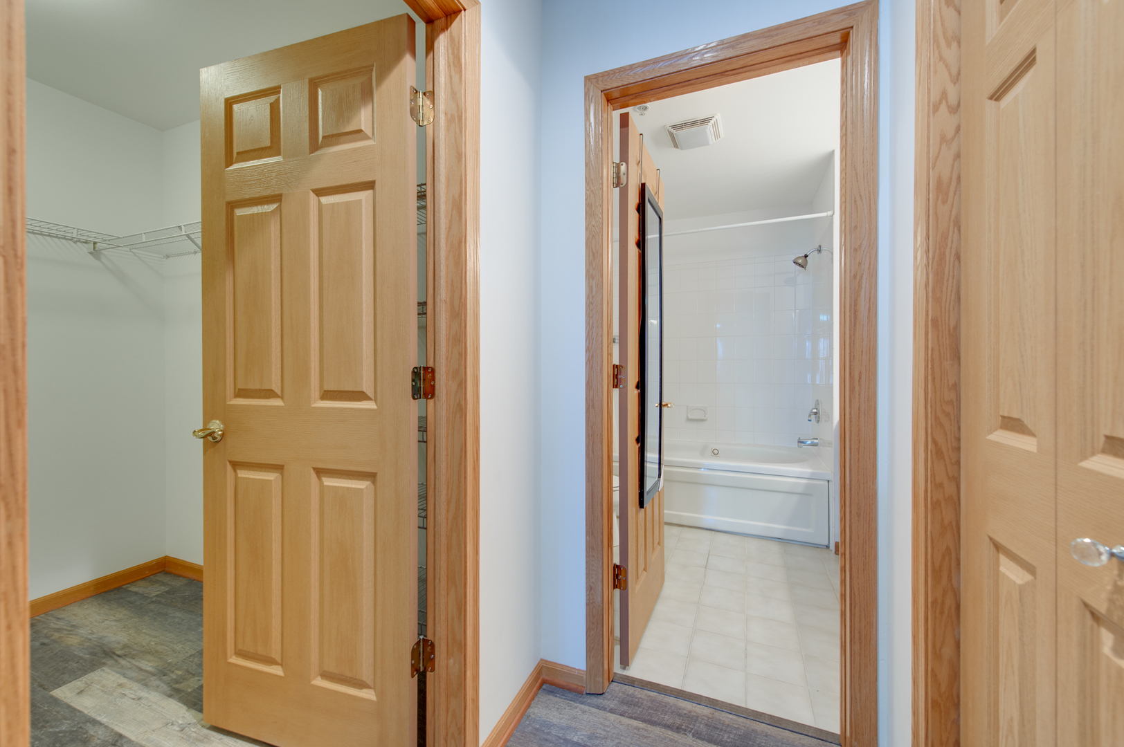 100 N Bokelman Street #329, Roselle, IL 60172