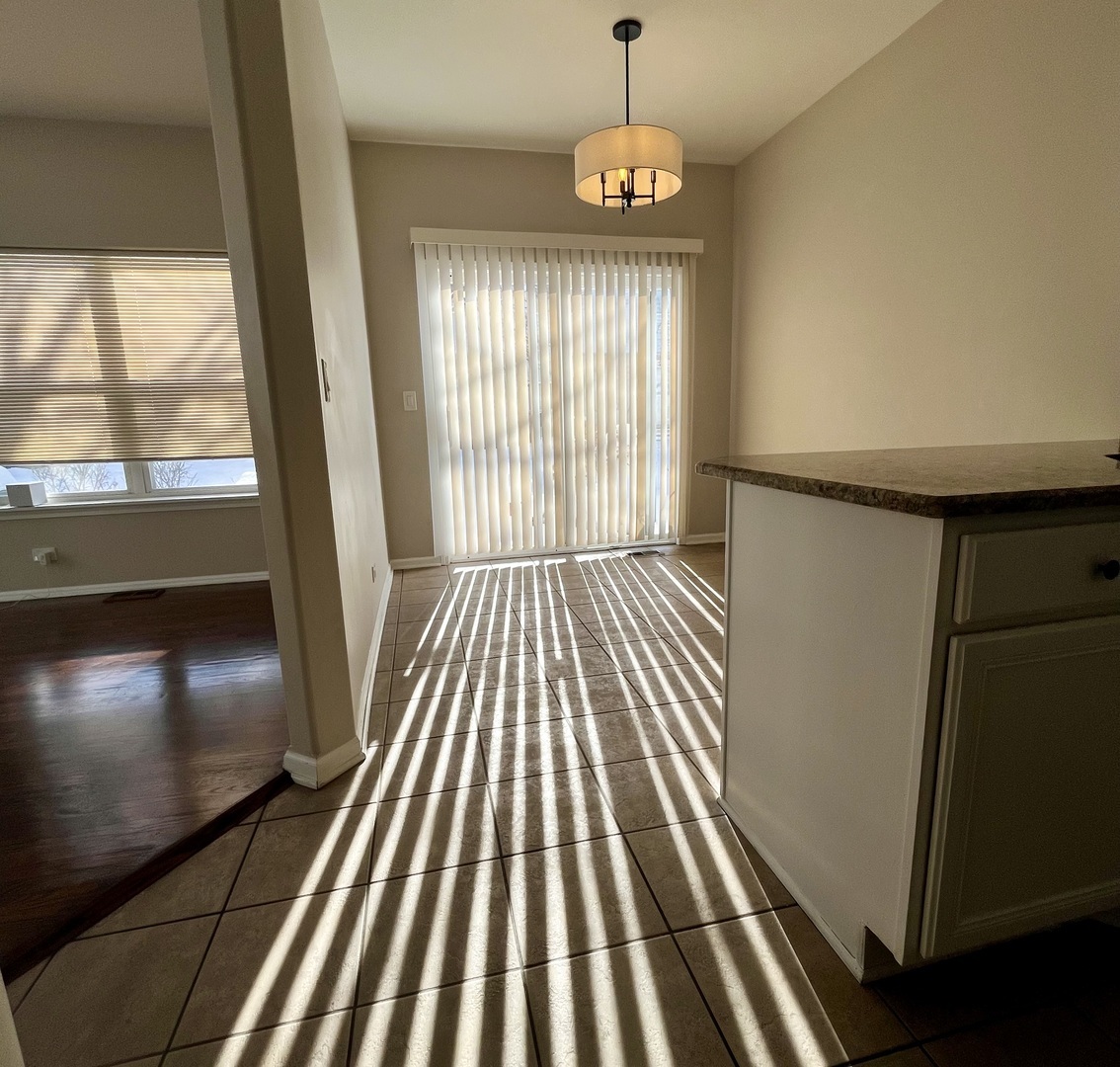 3048 Tangley Oaks Trail, Lisle, IL 60532