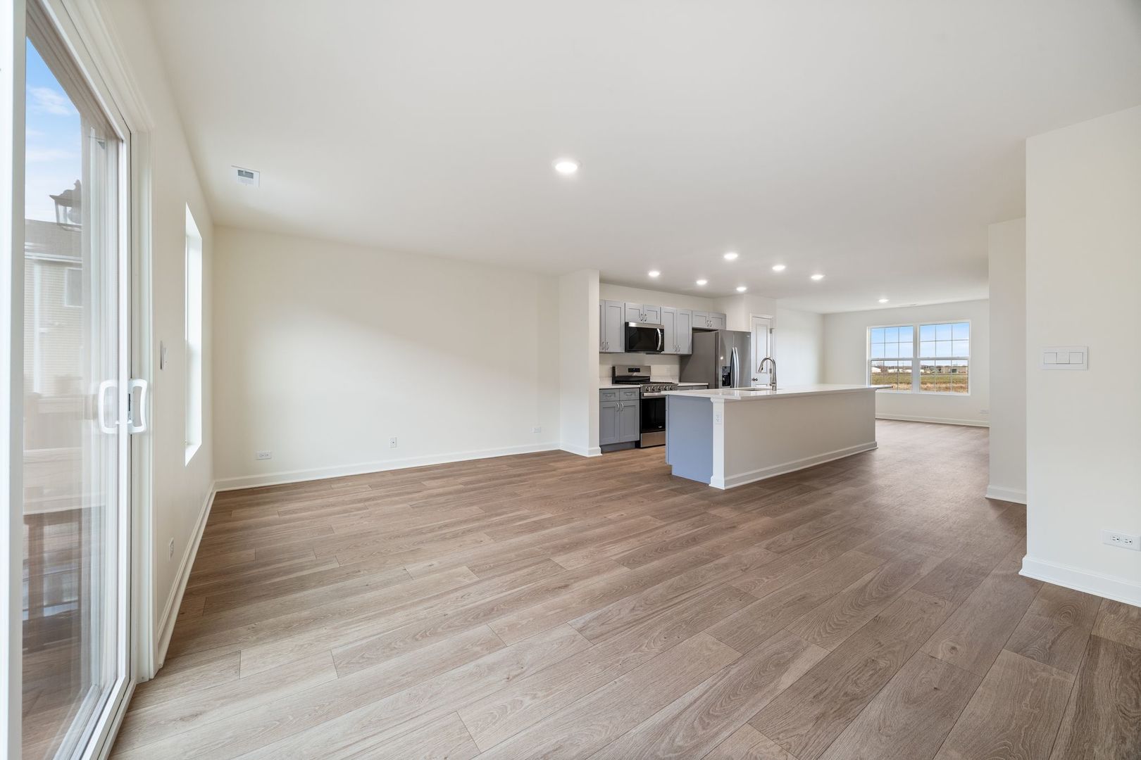 2463 Bella Drive, Pingree Grove, IL 60140