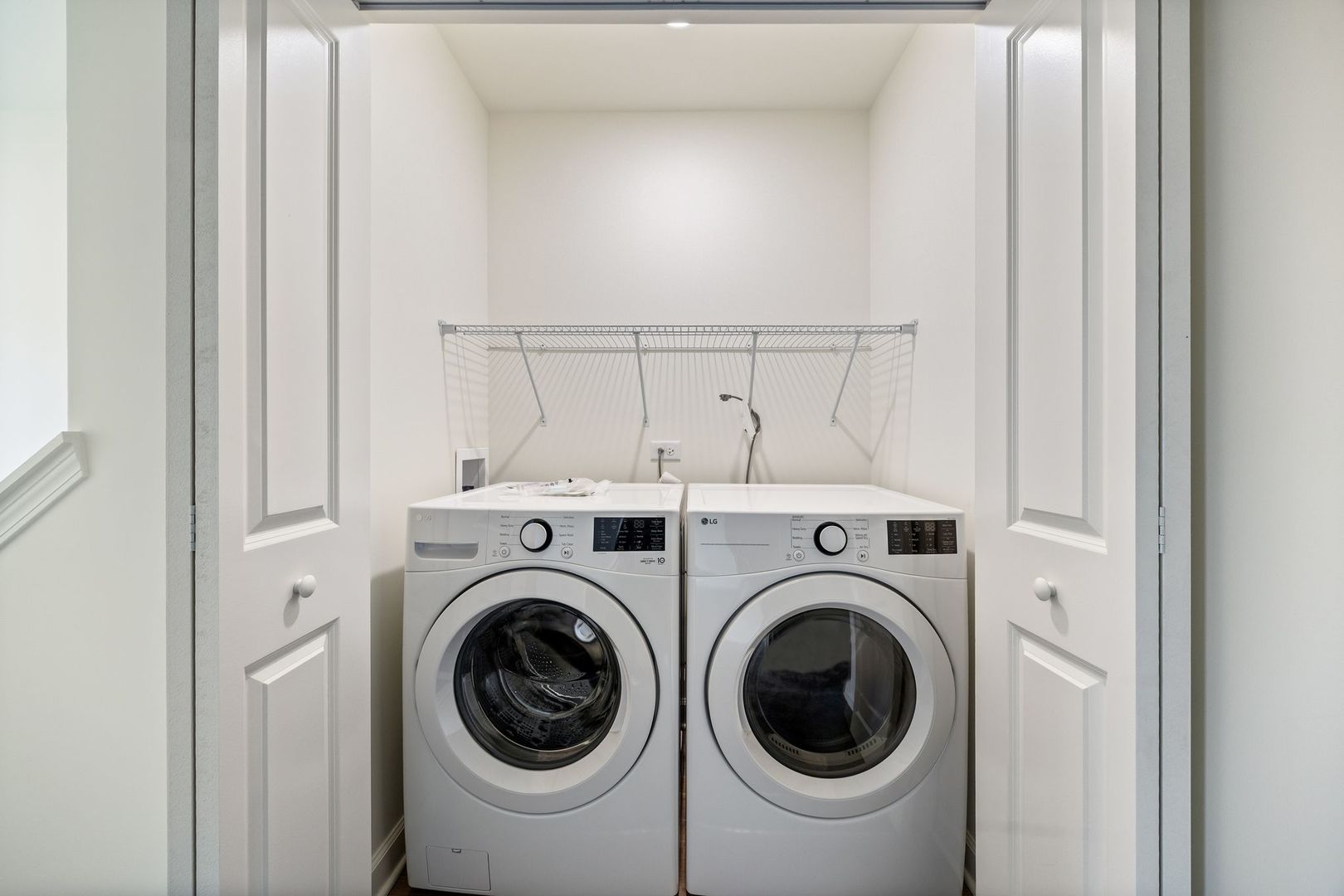 2463 Bella Drive, Pingree Grove, IL 60140