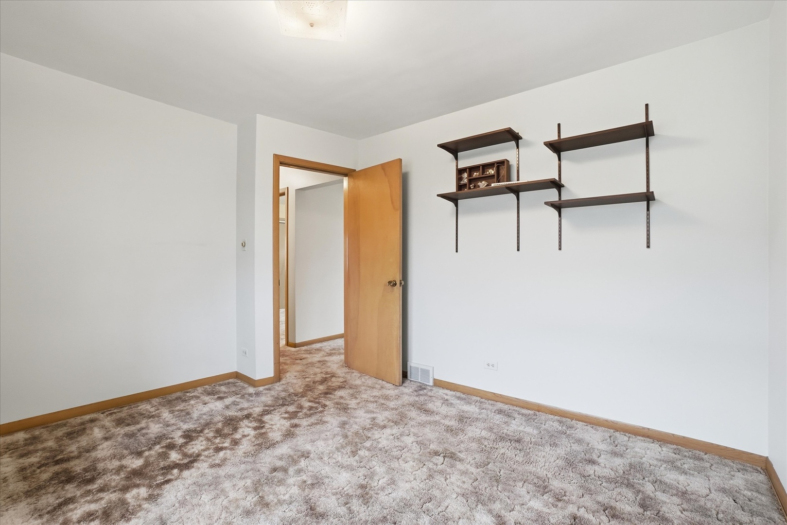 1542 Homestead Road, La Grange Park, IL 60526