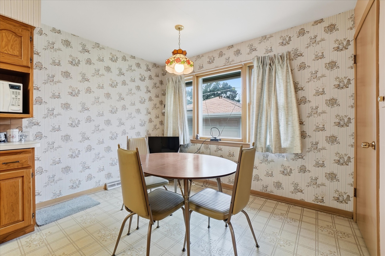 1542 Homestead Road, La Grange Park, IL 60526