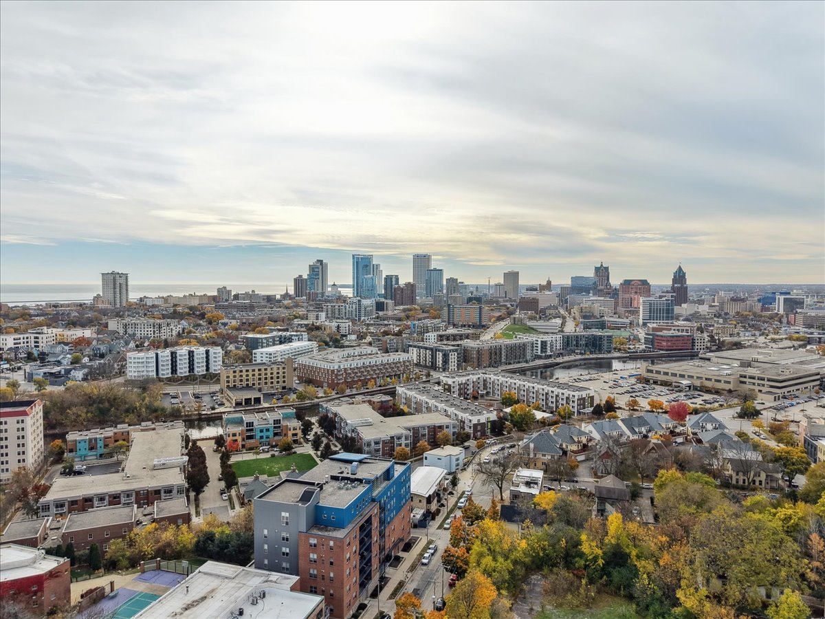 234 E Reservoir Avenue #212, Milwaukee, WI 53212