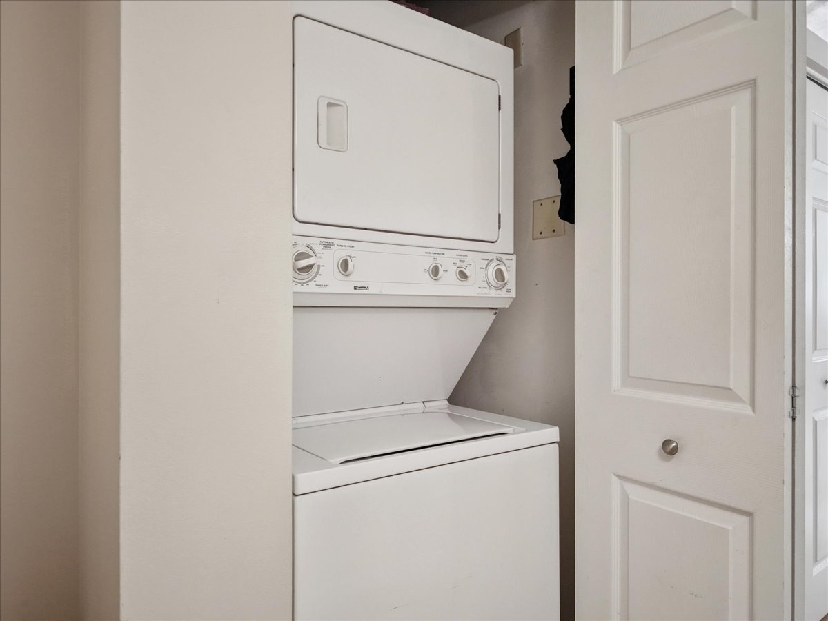 234 E Reservoir Avenue #212, Milwaukee, WI 53212