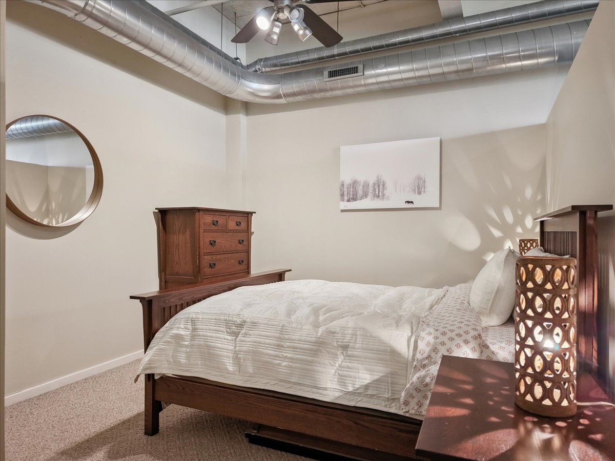 234 E Reservoir Avenue #212, Milwaukee, WI 53212