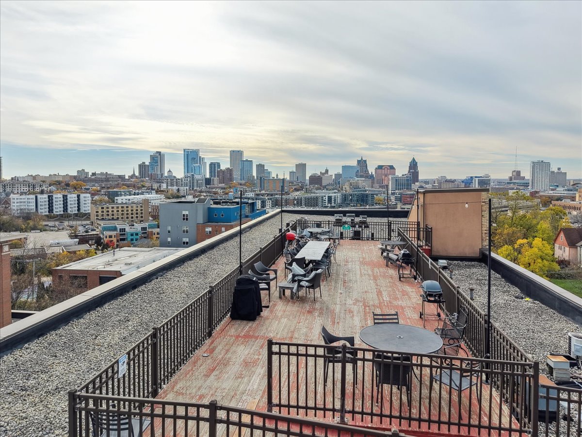 234 E Reservoir Avenue #212, Milwaukee, WI 53212