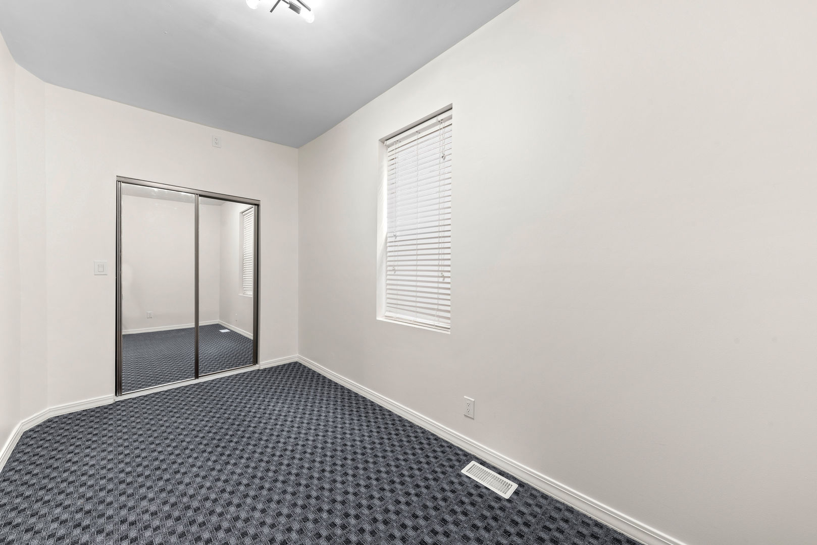 2630 N Hamlin Avenue #1, Chicago, IL 60647