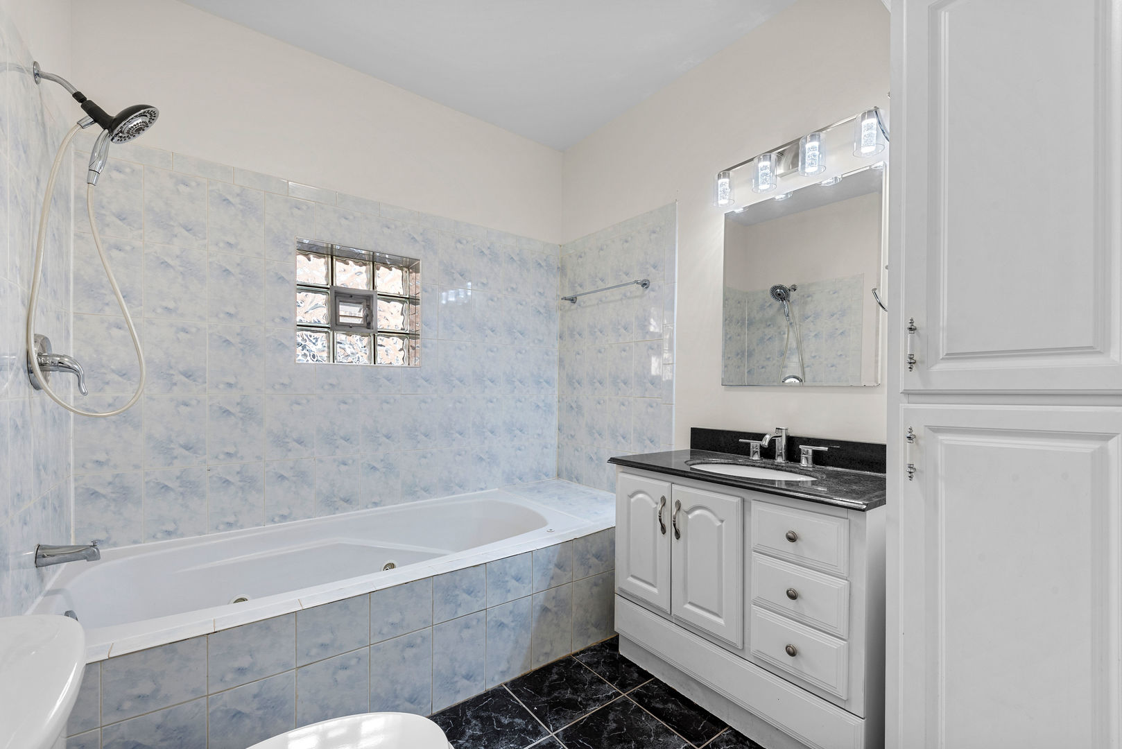 2630 N Hamlin Avenue #1, Chicago, IL 60647