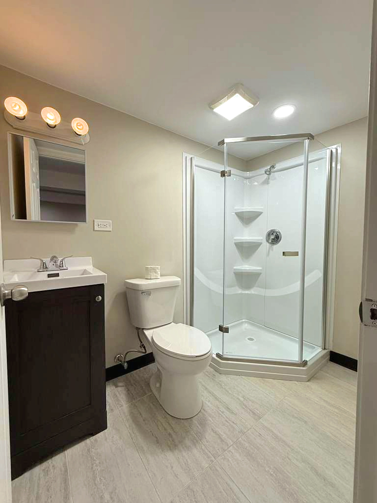 1704 S Highland Avenue, Arlington Heights, IL 60005