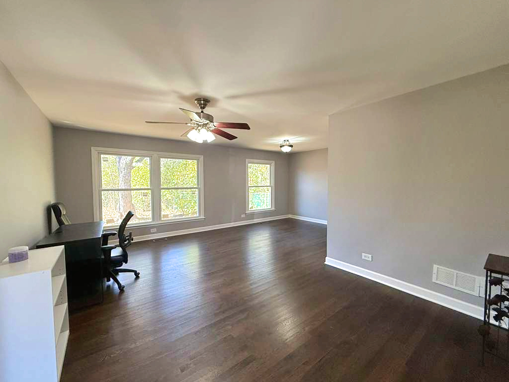 1704 S Highland Avenue, Arlington Heights, IL 60005