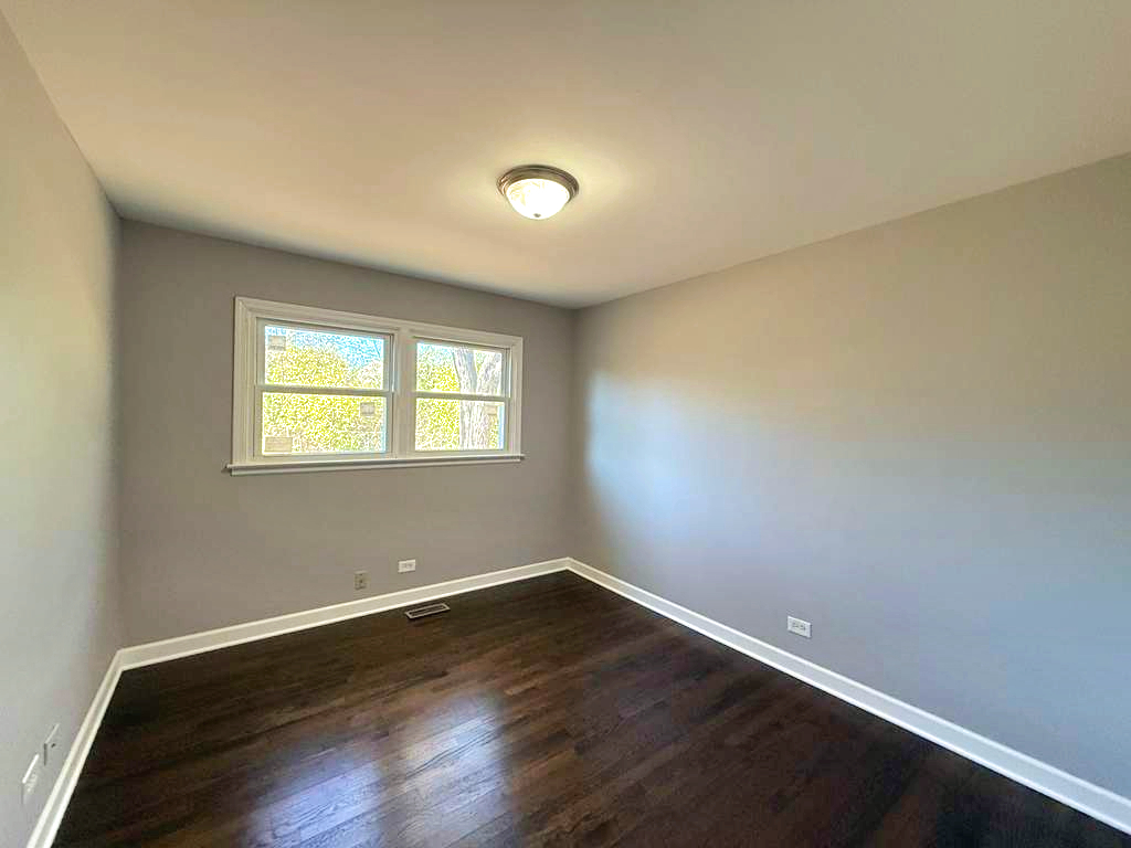 1704 S Highland Avenue, Arlington Heights, IL 60005